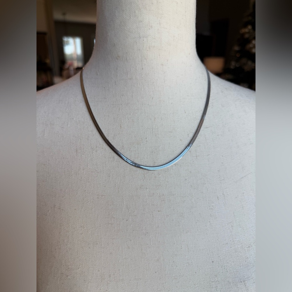 🩷 2/$25 - 18" Stainless Steel Herringbone Chain Necklace - Silver - Picture 3 of 9
